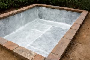 گلس فایبر در ساخت حوضچه‌ها؛ راهکاری مقاوم، سبک و ماندگار برای عایق‌بندی صنعتی و کشاورزی